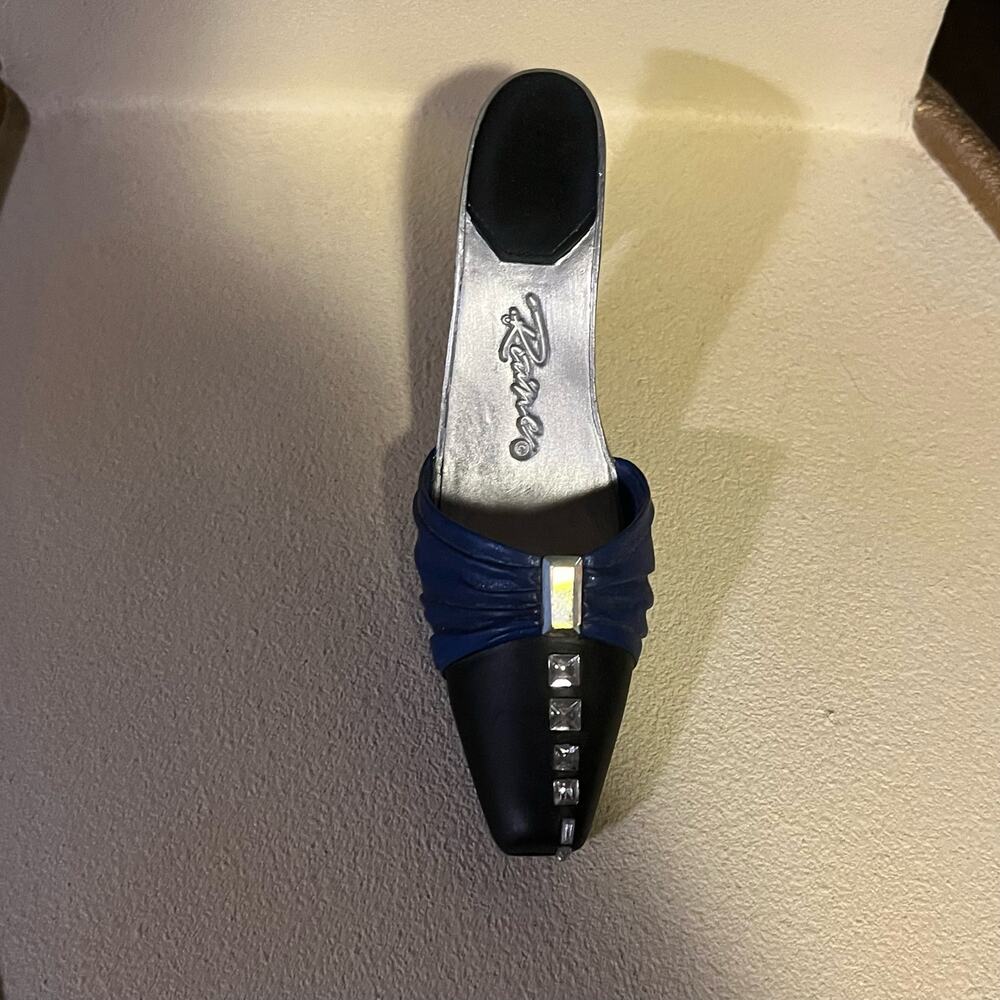 Just the Right Shoe Midnight Promises Raine Willits Design Collectible